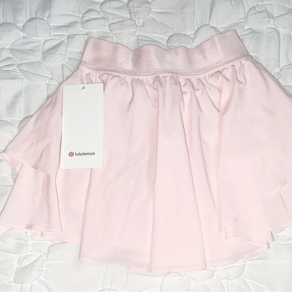 🆕LULULEMON Court Revival HR Skirt in Strawberry Milkshake